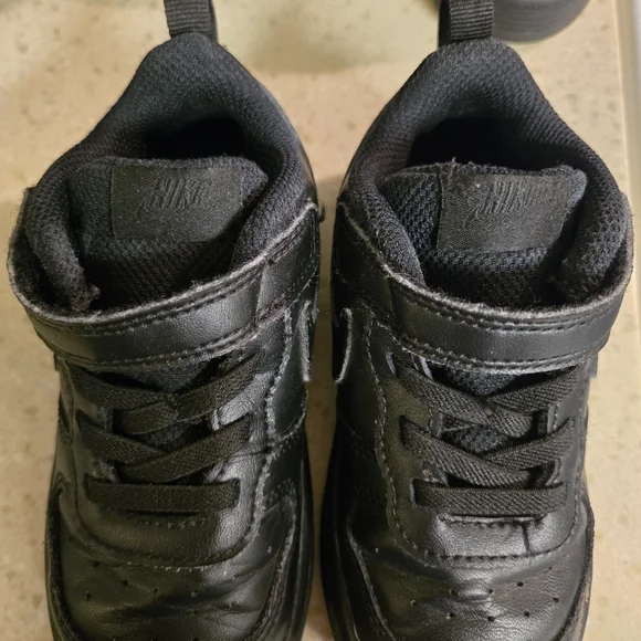 Nike Kids Black Sneakers - Picture 2 of 6
